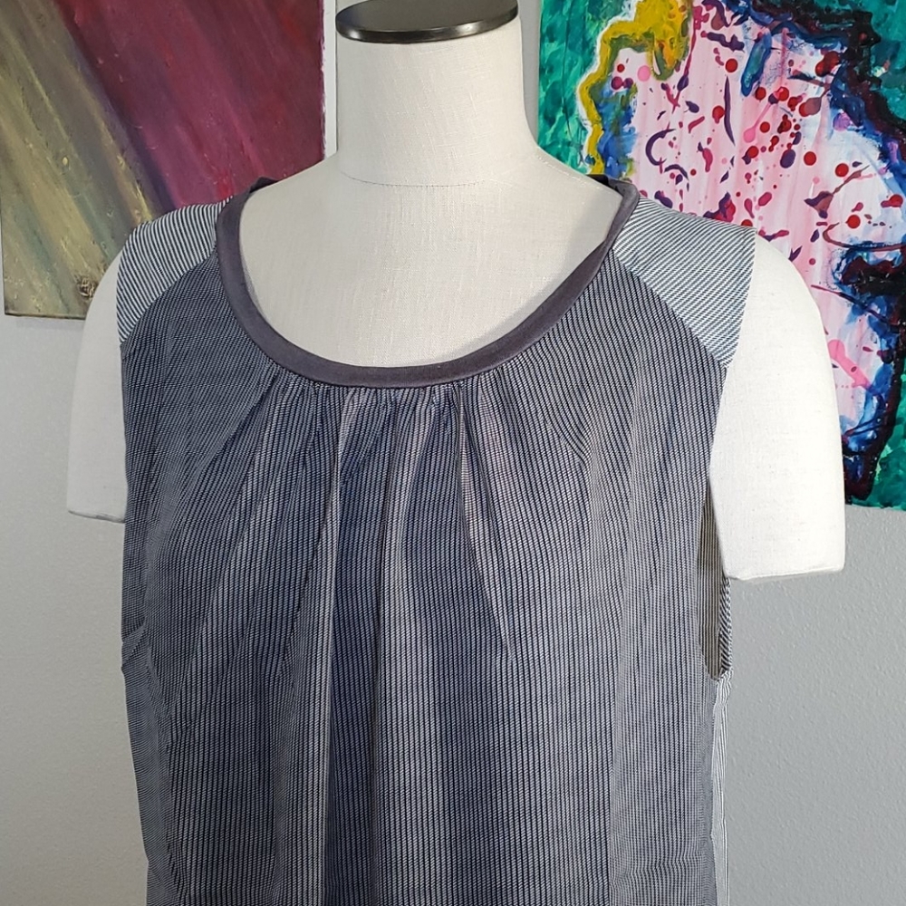 RELISHED Gray Color Block Sleeveless Top - Picture 7 of 10